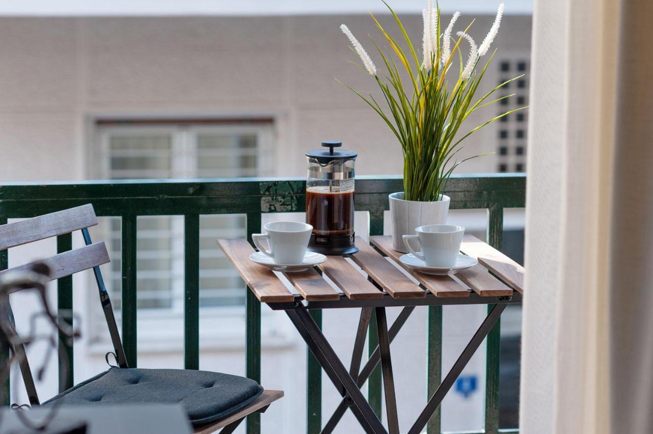 Kleio By Heloni Apartment *